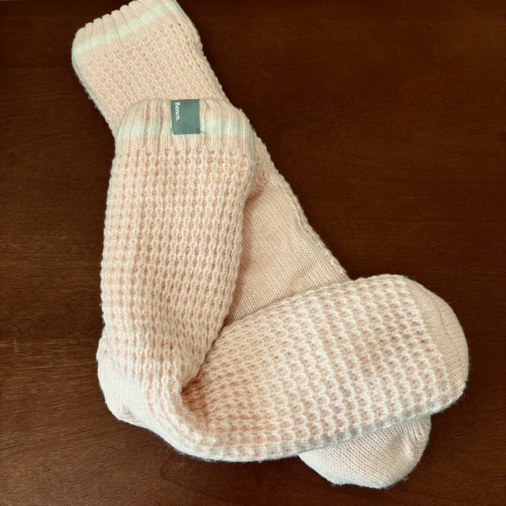 2/$15 Bench Pink Sherpa Lined Crew Length Gripped Bottom Slipper Socks OS